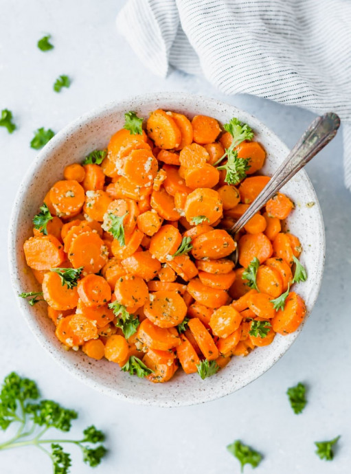 Garlic Parmesan Roasted Carrots