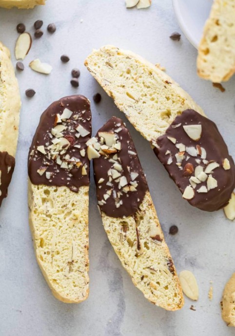 Dark Chocolate Almond Biscotti Dark Chocolate Almond Biscotti
