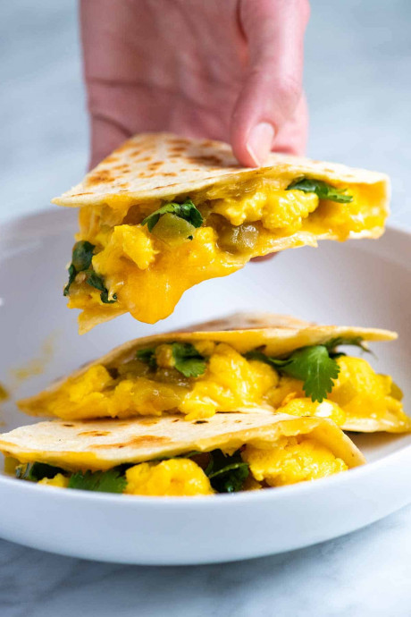 Cheesy Green Chile Breakfast Quesadillas