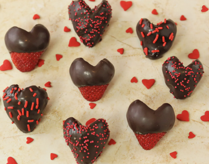 Chocolate-Dipped Strawberry Hearts