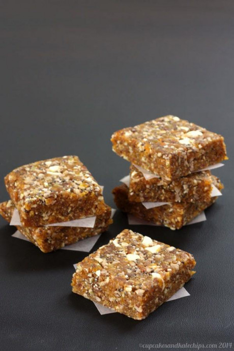 No-Bake Apricot Chia Seed Bars