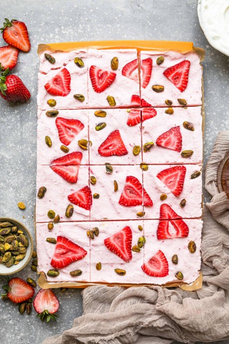 Strawberry Yogurt Bark