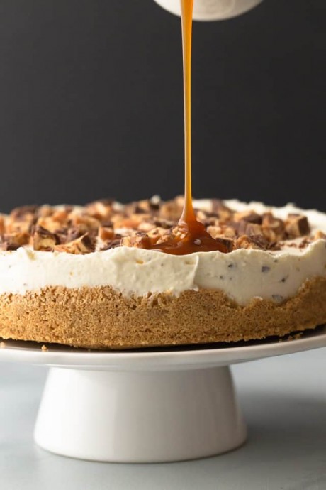 No-Bake Snickers Cheesecake