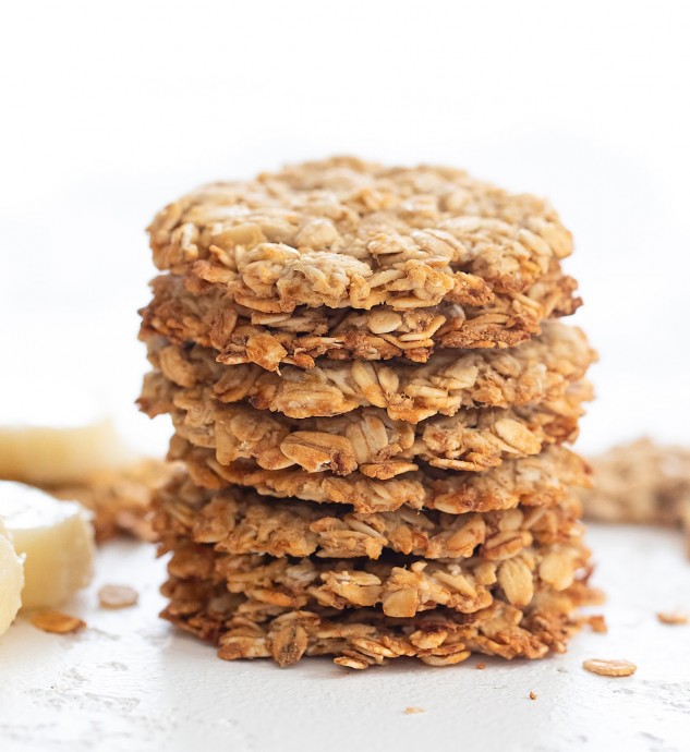 4 Ingredient Crispy Banana Oatmeal Cookies