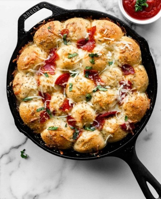 Pizza Pull Apart Rolls