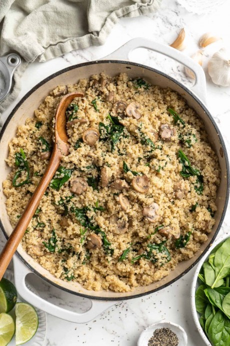 Coconut Creamy Spinach and Mushroom Quinoa