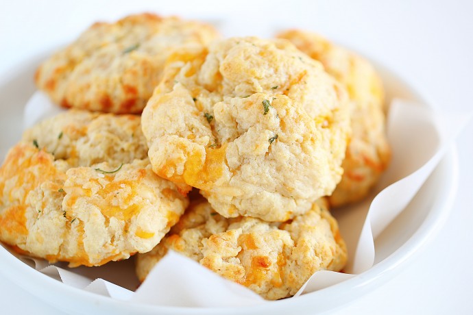 Cheesy Garlic Biscuits