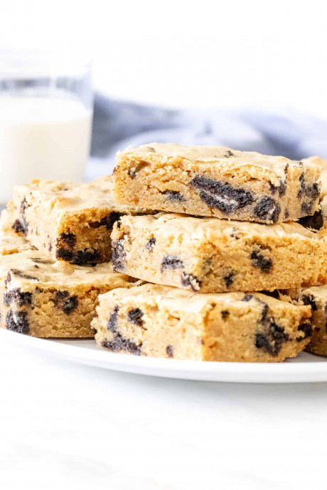 Oreo Blondies