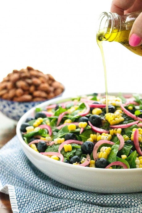 Fresh Corn Blueberry Spinach Salad