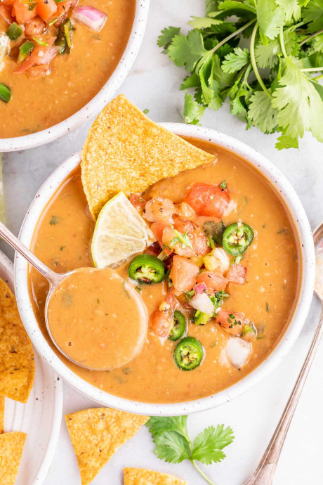 Creamy Chipotle Pinto Bean Soup