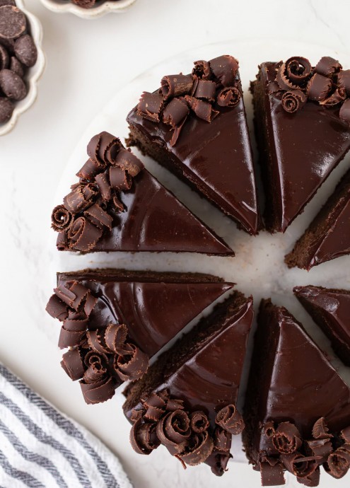 4 Ingredient Healthier Chocolate Cake