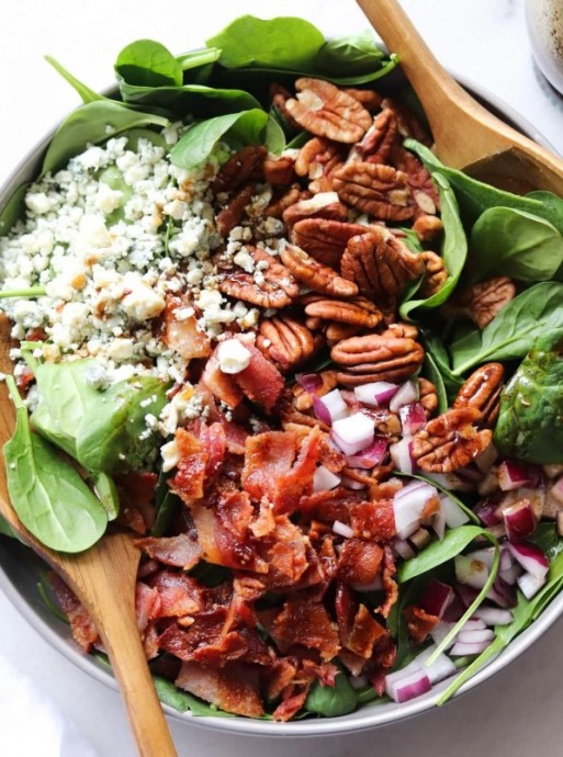 Bacon, Blue Cheese & Pecan Spinach Salad