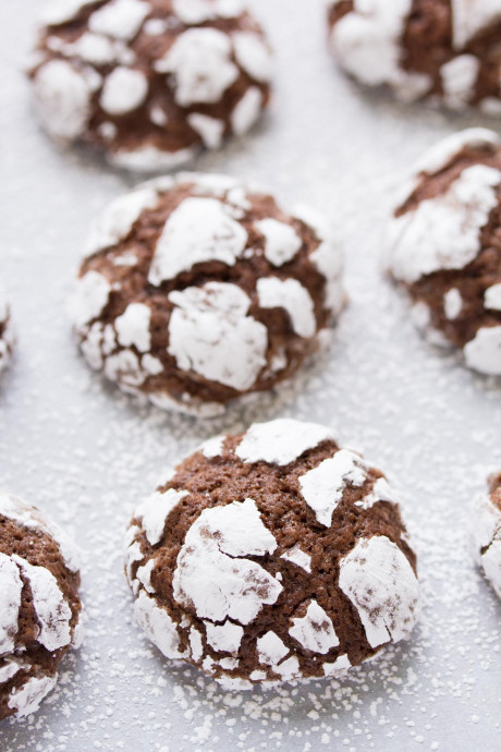 Chocolate Crinkle Cookies