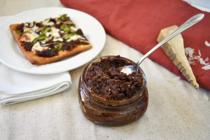 Sun-Dried Tomato Pesto Sun-Dried Tomato Pesto