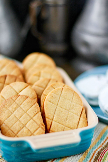 Peanut Butter Ghost Cookies