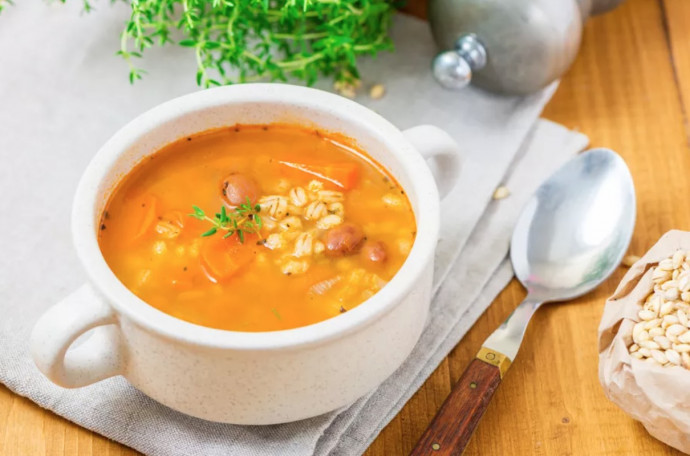 Vegetarian Bean and Barley Vegetable Soup