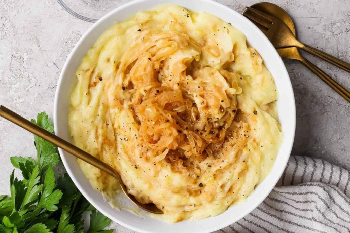 Creamy Caramelized Onion Mashed Potatoes Creamy Caramelized Onion Mashed Potatoes