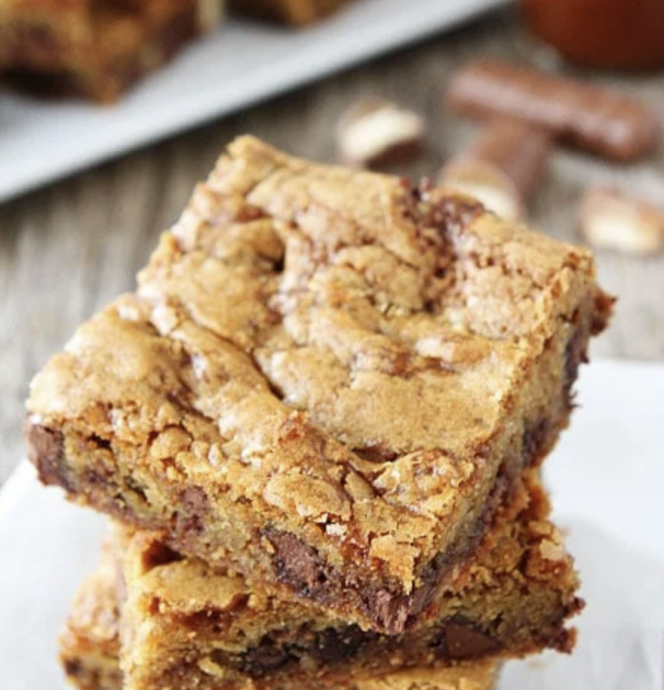 Twix Caramel Cookie Bars