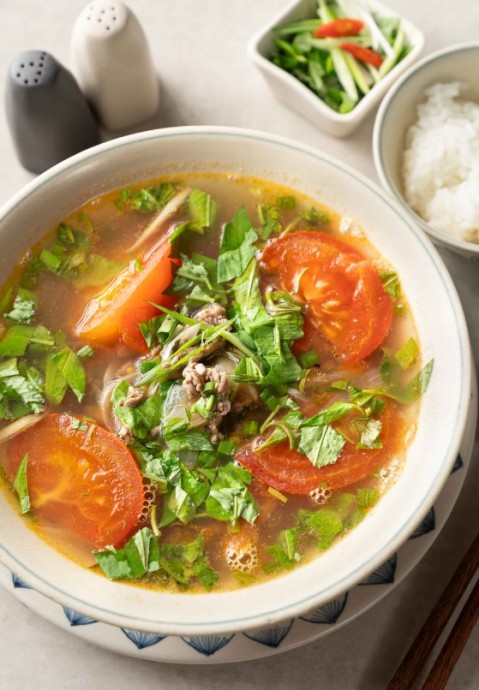 Hanoi Tomato Beef Soup with Vietnamese Coriander