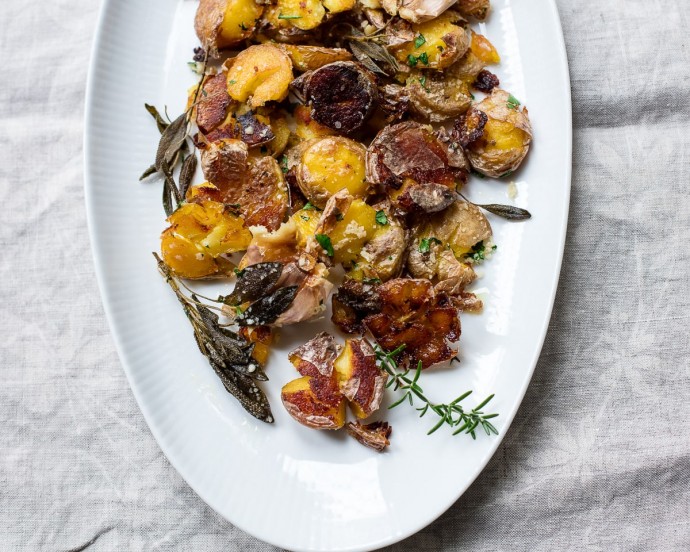 Crispy Smashed Potatoes with Garlic and Parmesan