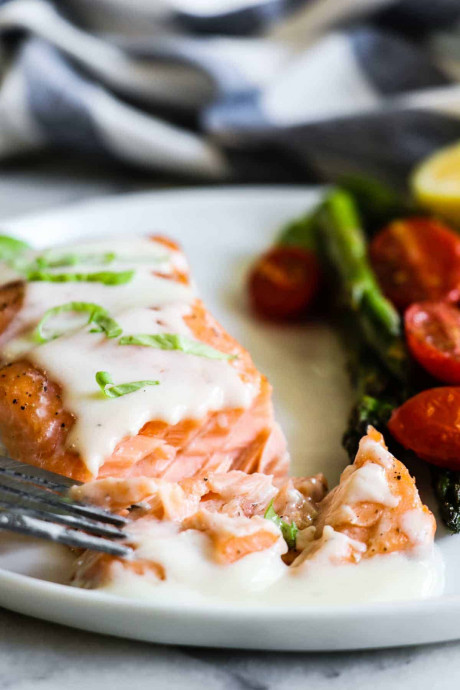 Baked Salmon with Parmesan Cheese Sauce
