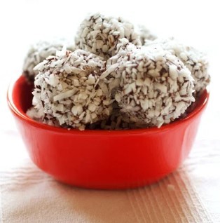 Peppermint Chocolate Snowball Truffles Peppermint Chocolate Snowball Truffles