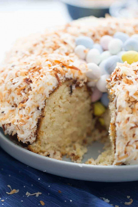 Bird’s Nest Lemon Bundt Cake