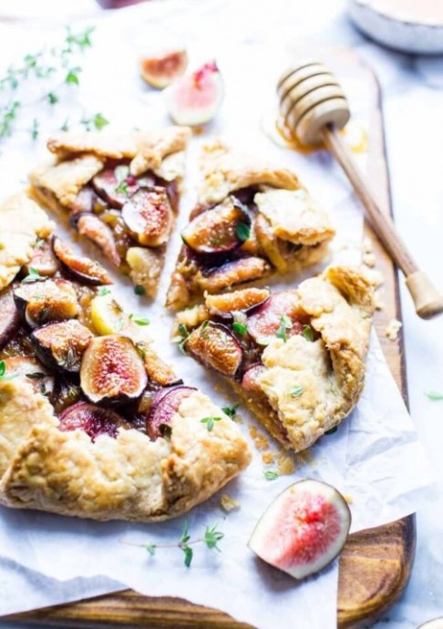 Caramelized Onion And Fig Galette With Goat Cheese